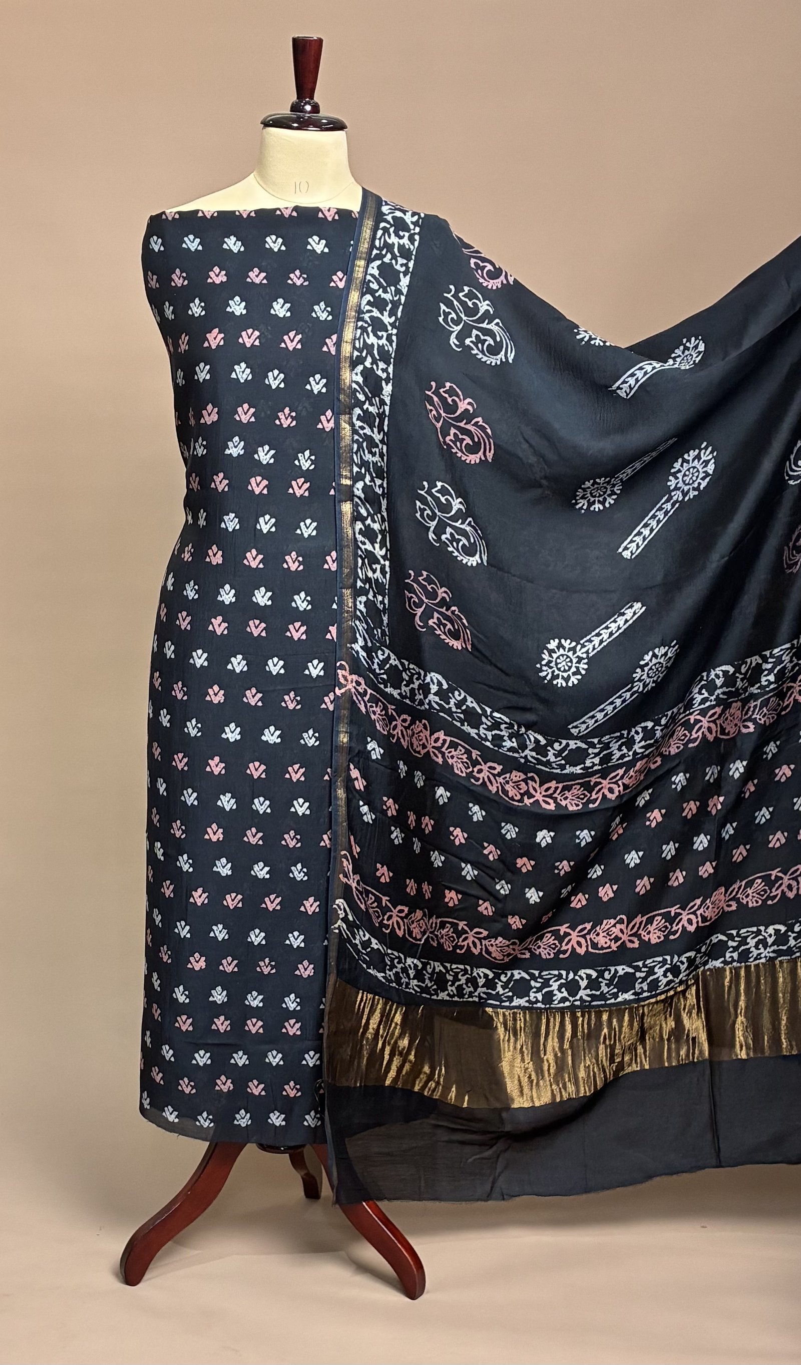 Maheshwari Suit Piece - Charcoal Grey